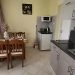 Nova Ξενοδοχείο με διαμερίσματα 4*
