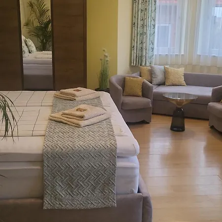 Nova ヘーヴィーズ