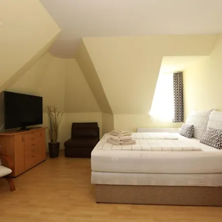 アパートホテル Nova ヘーヴィーズ