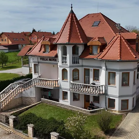 アパートホテル Nova