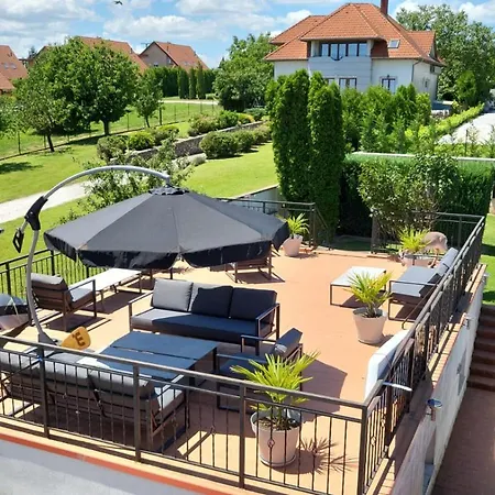 Nova ヘーヴィーズ