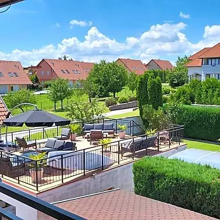 Nova Aparthotel 4*