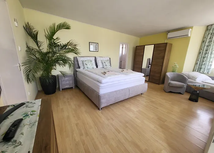 Apartmanhotel Nova 3*