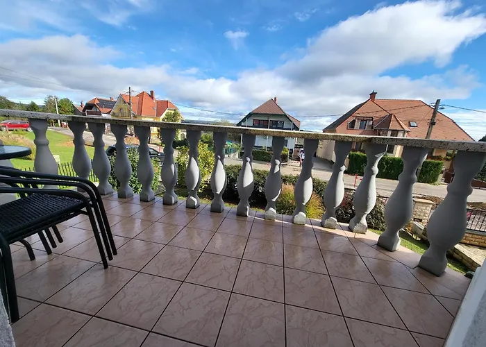 Nova 3* ヘーヴィーズ